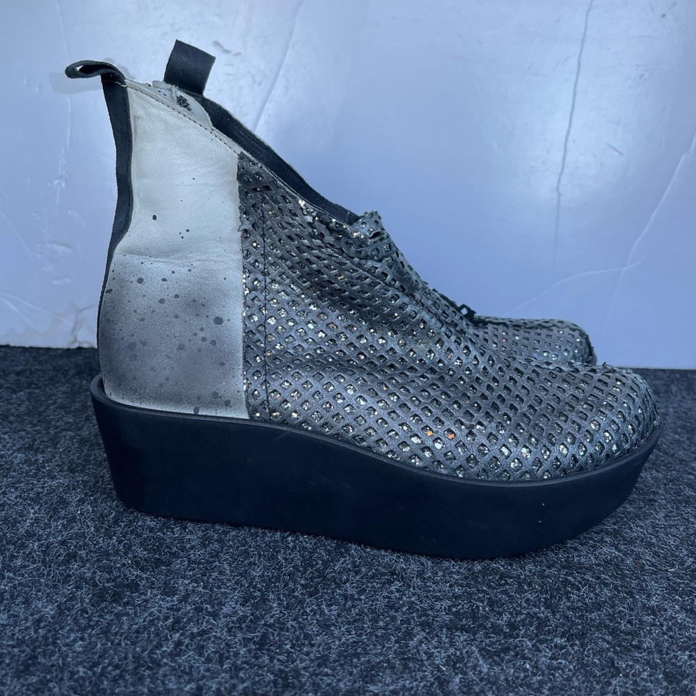 Papucei sparkly boots with a zipper size 38